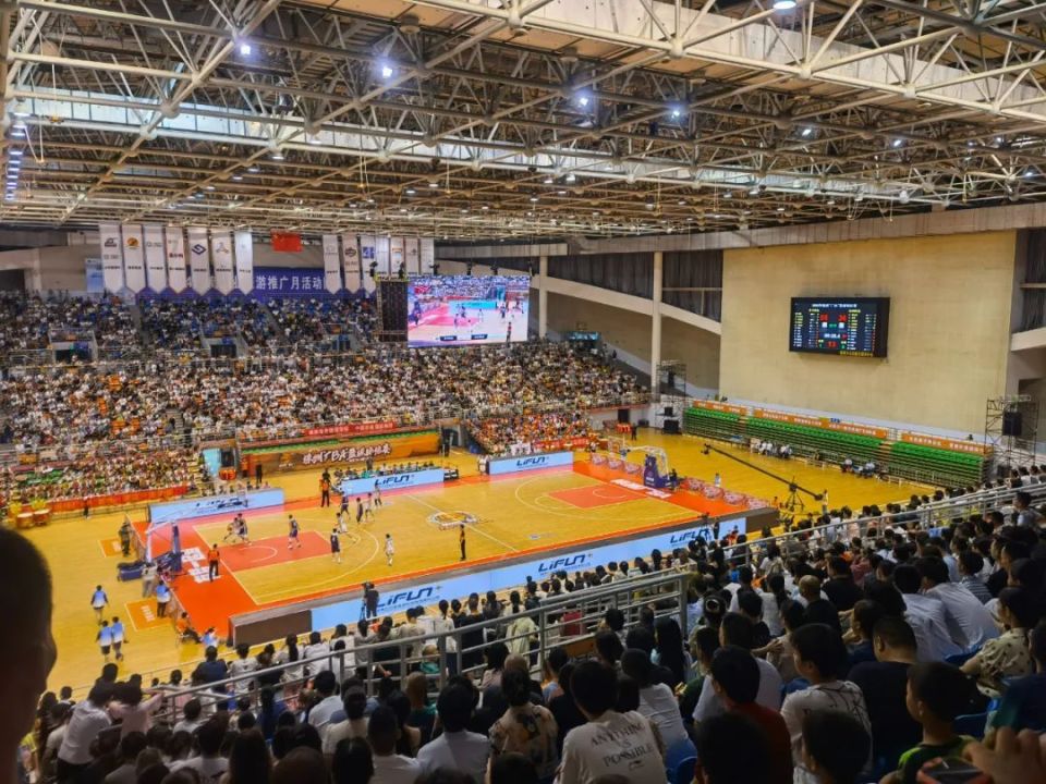 体育盛宴-穆古鲁扎迎来十赛季出色发挥，TES观众热烈欢呼！-体育盛宴