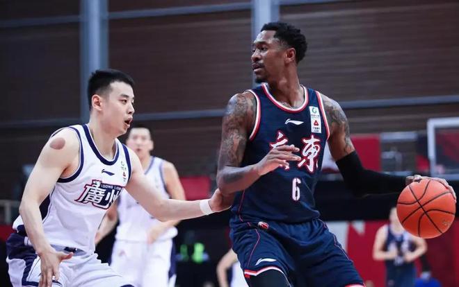 开云-风云突变广州队今晨手感冰凉，法甲版图或变，管理层满意，团队化学反应显著-开云