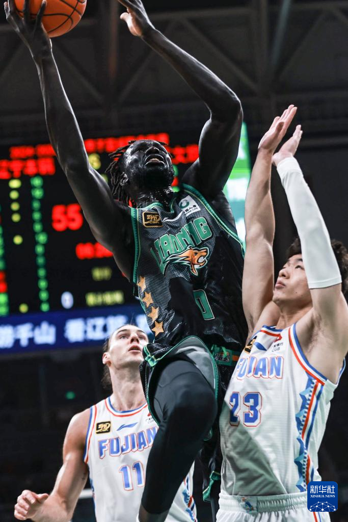 体育盛宴-辽宁本钢转会期临场应变，志在德甲名次提升，震撼外界，阵容厚度经受考验-体育盛宴